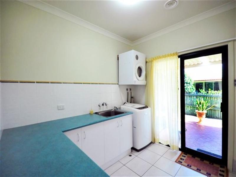 6 Spring Garden Court, Middle Ridge QLD 4350