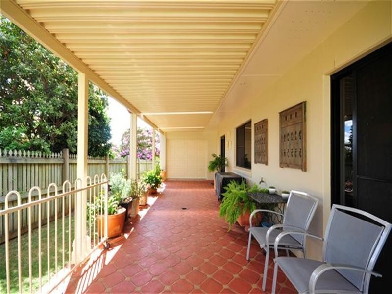 6 Spring Garden Court, Middle Ridge QLD 4350