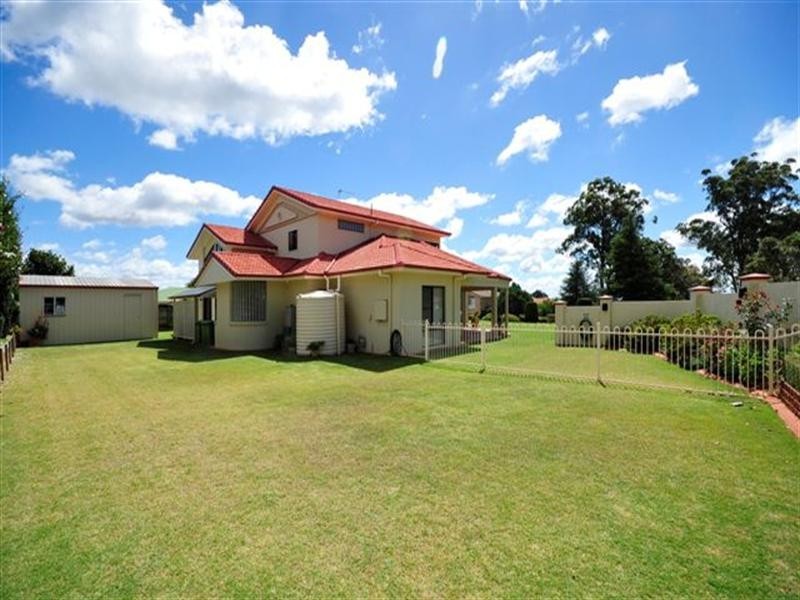6 Spring Garden Court, Middle Ridge QLD 4350