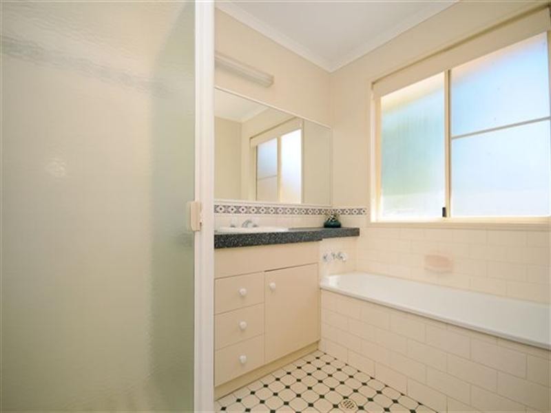 7 Neville Street, Meringandan West QLD 4352