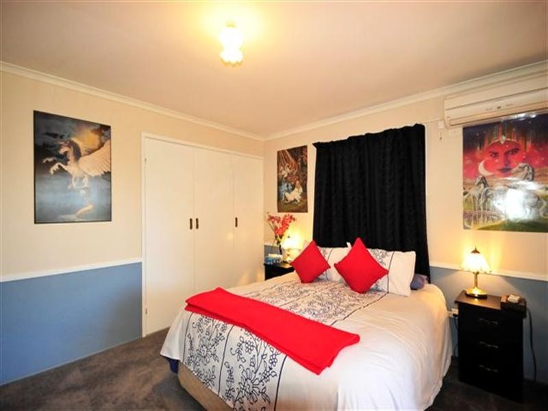 28 Champagne Crescent, Wilsonton Heights QLD 4350