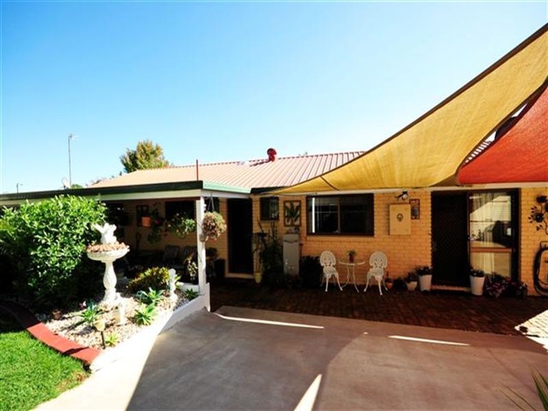 28 Champagne Crescent, Wilsonton Heights QLD 4350