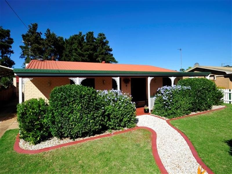 28 Champagne Crescent, Wilsonton Heights QLD 4350