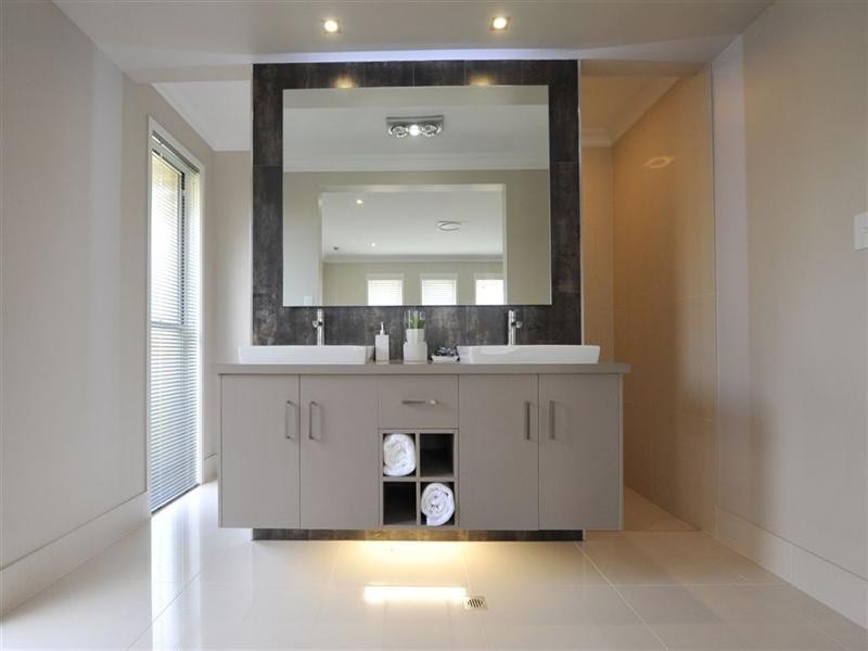 39 Catherine Crescent, Kingsthorpe QLD 4400