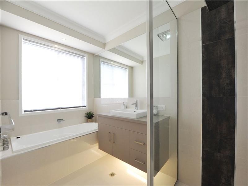 39 Catherine Crescent, Kingsthorpe QLD 4400