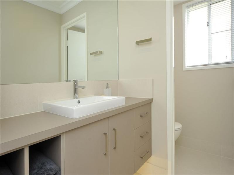 39 Catherine Crescent, Kingsthorpe QLD 4400