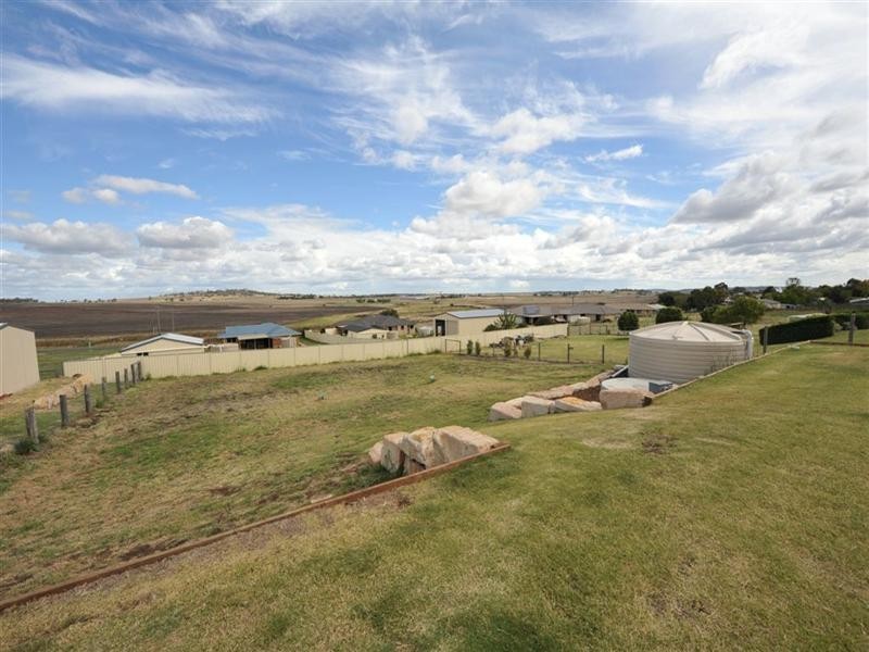 39 Catherine Crescent, Kingsthorpe QLD 4400