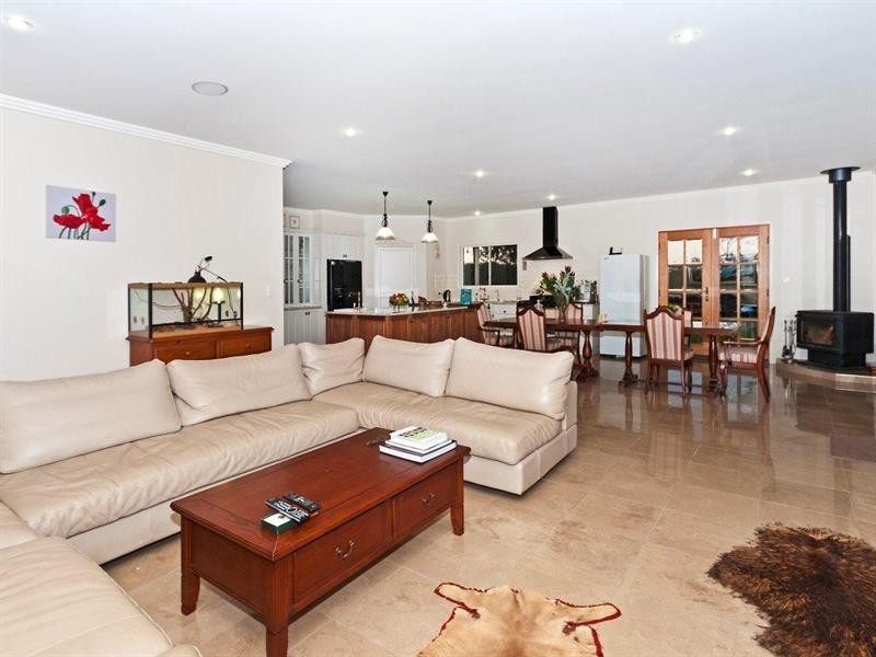 116 Church House Road, Ravensbourne QLD 4352