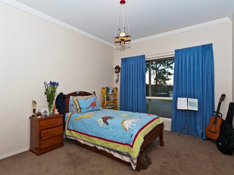 116 Church House Road, Ravensbourne QLD 4352