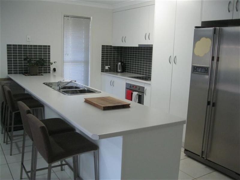 51 Sunset Drive, Glenvale QLD 4350