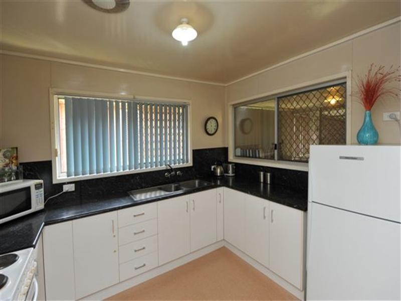 11 Mooney Street, Harlaxton QLD 4350