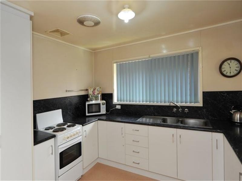 11 Mooney Street, Harlaxton QLD 4350