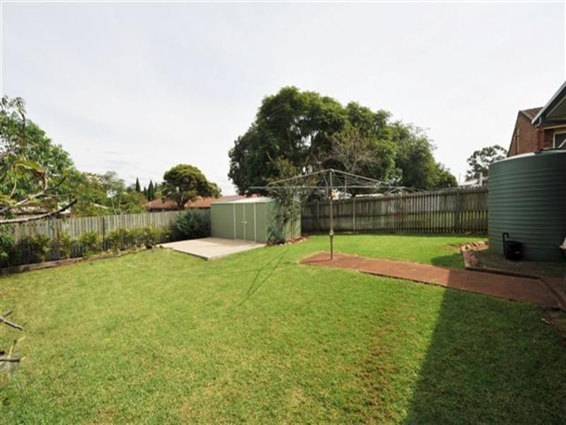 11 Mooney Street, Harlaxton QLD 4350