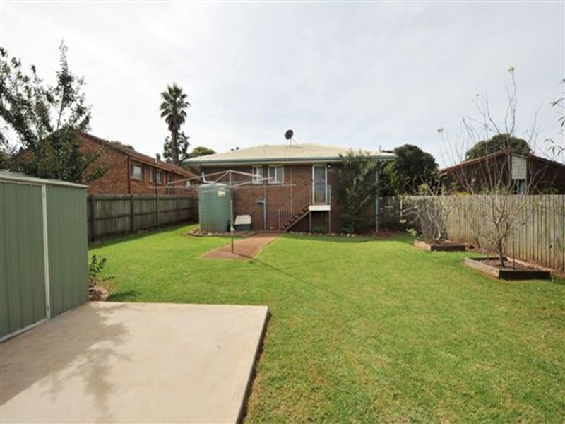 11 Mooney Street, Harlaxton QLD 4350