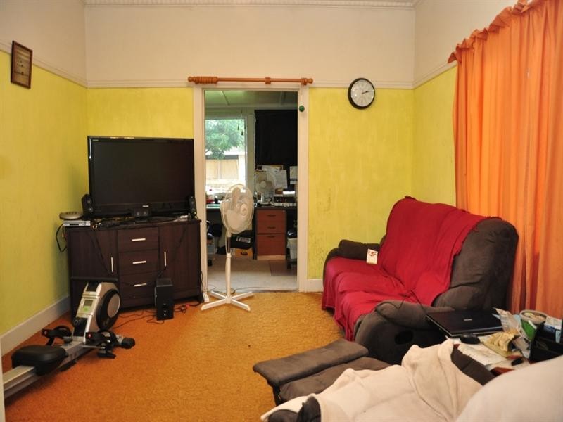 19 Hume Street, North Toowoomba QLD 4350