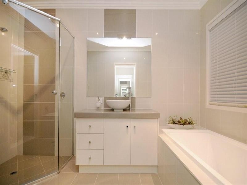 10 Saba Court, Middle Ridge QLD 4350