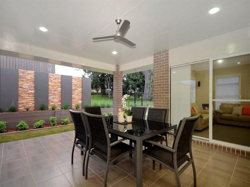 10 Saba Court, Middle Ridge QLD 4350