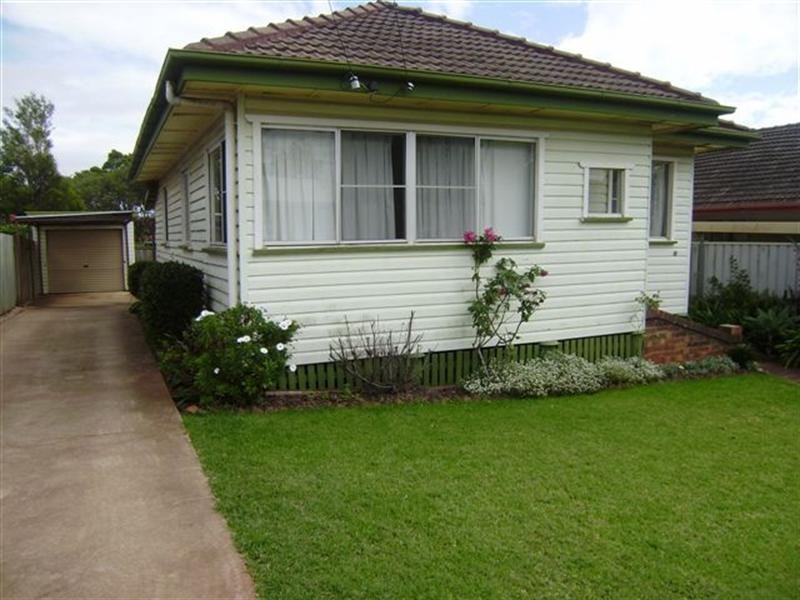 13 Leichney Street, South Toowoomba QLD 4350
