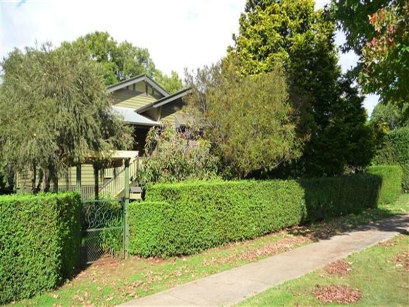 16 Dodd Street, Newtown QLD 4350