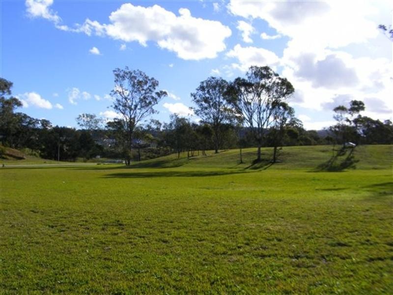 5 Carinya Drive, Hodgson Vale QLD 4352