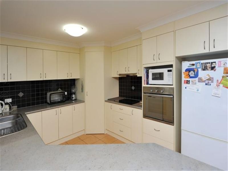 Unit 2, 5 Leichhardt Street, Centenary Heights QLD 4350