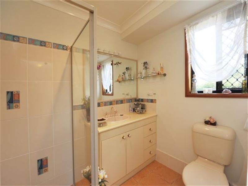 Unit 2, 5 Leichhardt Street, Centenary Heights QLD 4350