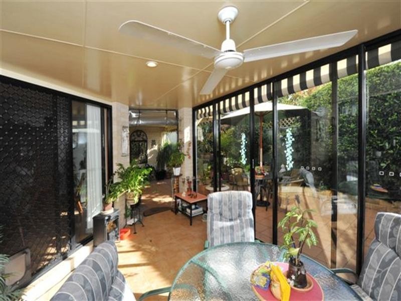 Unit 2, 5 Leichhardt Street, Centenary Heights QLD 4350