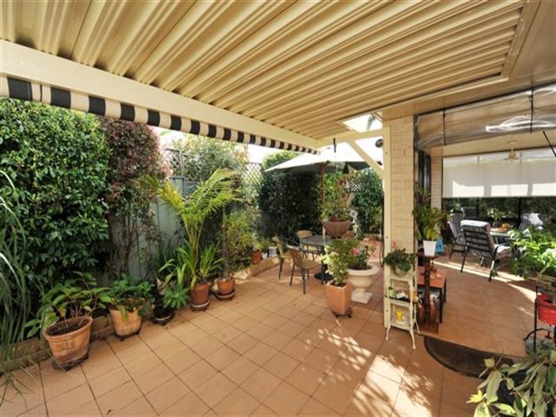 Unit 2, 5 Leichhardt Street, Centenary Heights QLD 4350