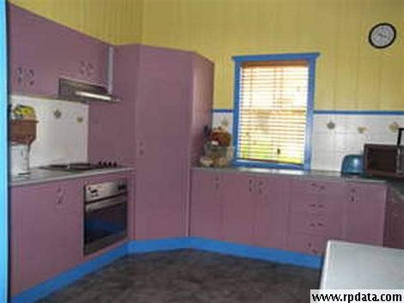 11 Seaton Street, South Toowoomba QLD 4350