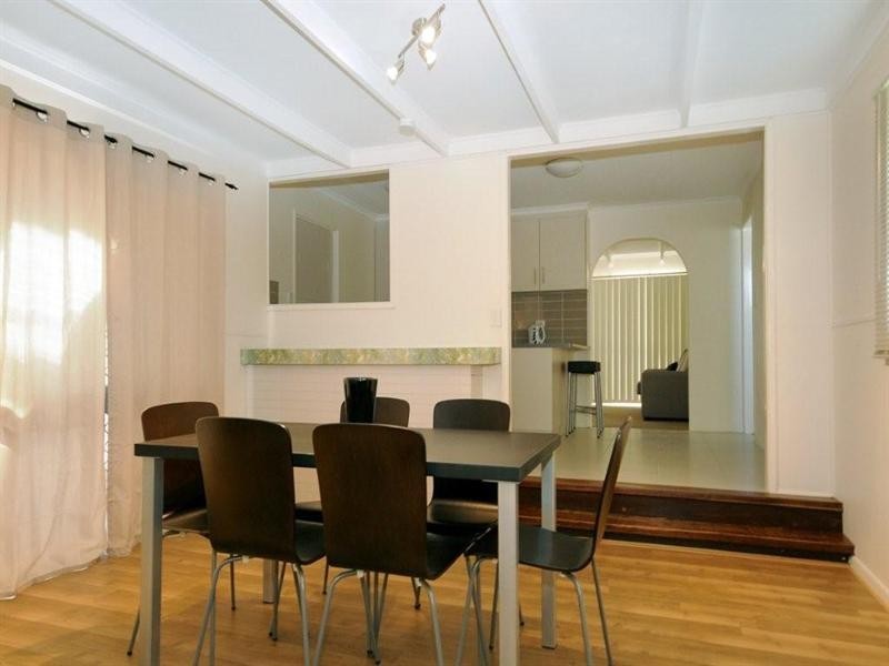 379 Hume Street, Kearneys Spring QLD 4350