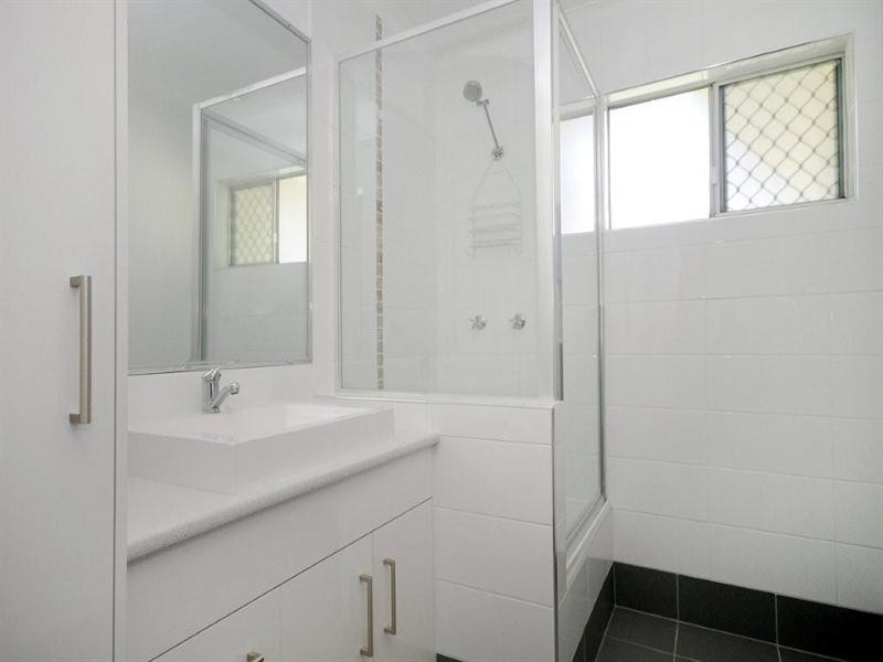379 Hume Street, Kearneys Spring QLD 4350
