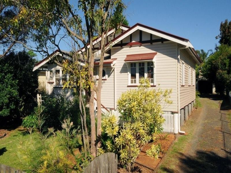 8 Eton Street, East Toowoomba QLD 4350