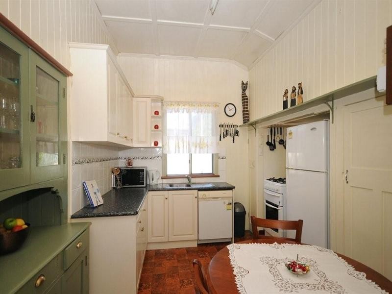 8 Eton Street, East Toowoomba QLD 4350