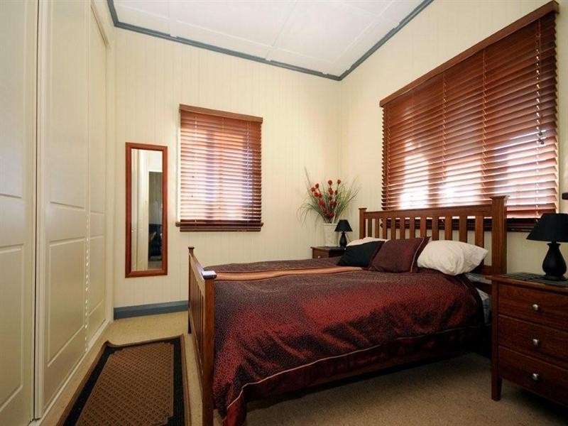 8 Eton Street, East Toowoomba QLD 4350