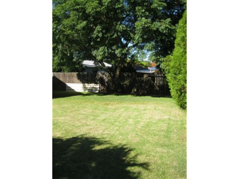 10 Lavender Court, Centenary Heights QLD 4350