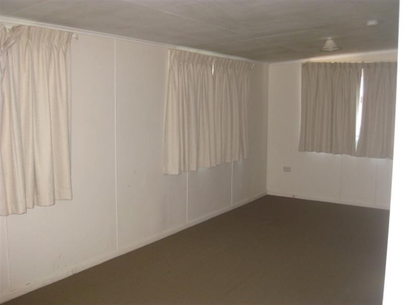 6 Donegal Street, Rockville QLD 4350