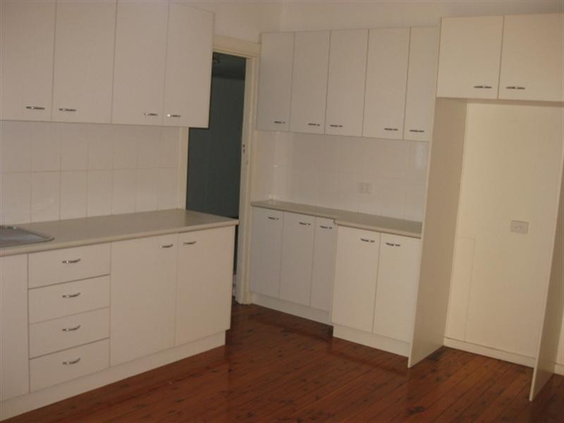 6 Donegal Street, Rockville QLD 4350