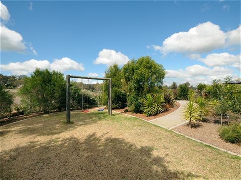 1 Emily Court, Highfields QLD 4352