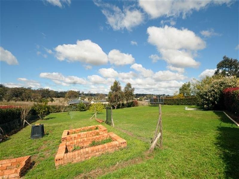 1 Emily Court, Highfields QLD 4352