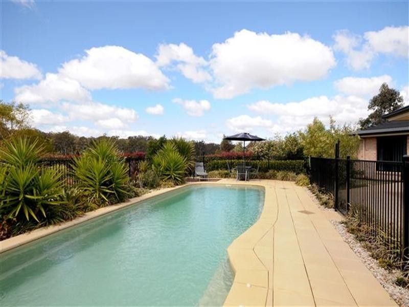 1 Emily Court, Highfields QLD 4352