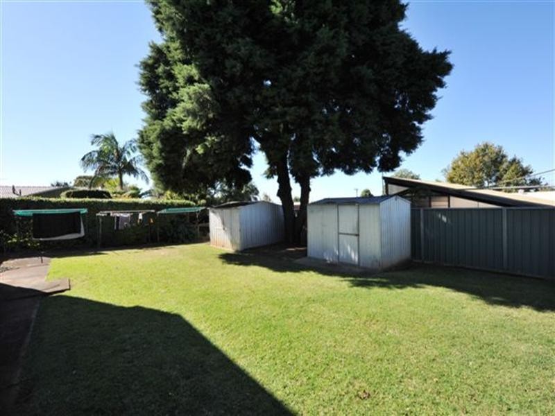 Unit 1, 43 Charnley Street, Kearneys Spring QLD 4350