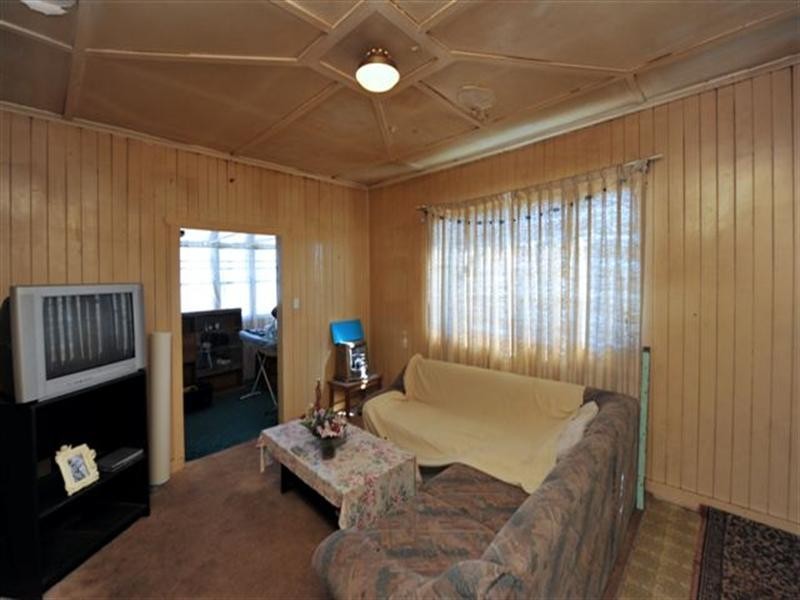 12 Hagan Street, North Toowoomba QLD 4350