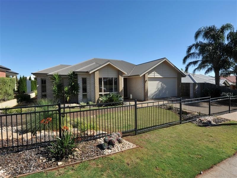 375 Mackenzie Street, Middle Ridge QLD 4350