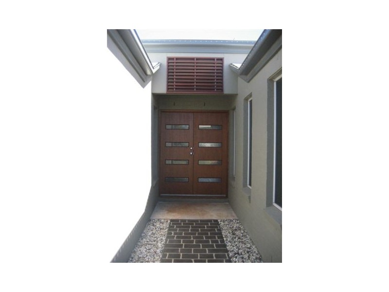 13 Shelton Crescent, Kearneys Spring QLD 4350