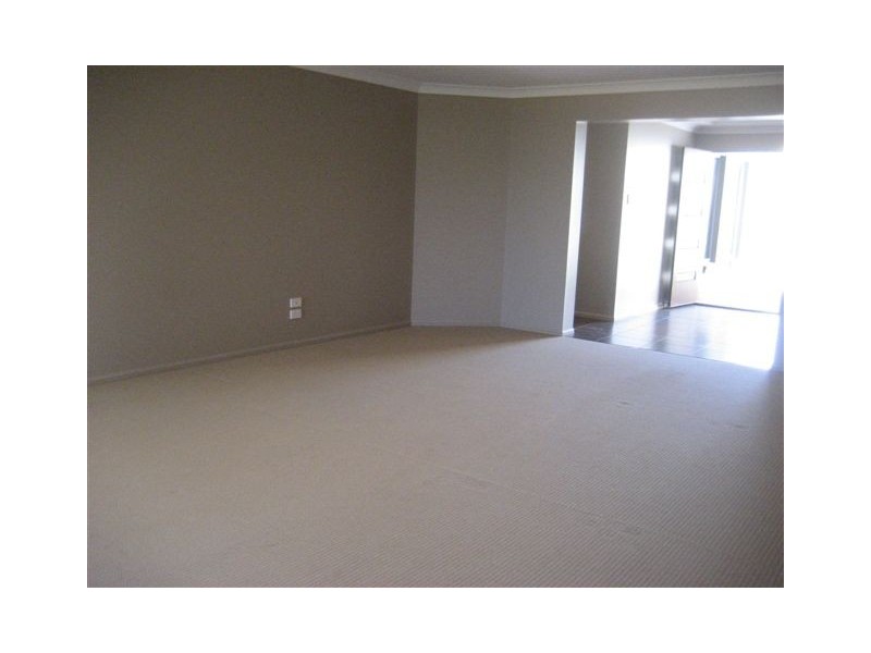 13 Shelton Crescent, Kearneys Spring QLD 4350