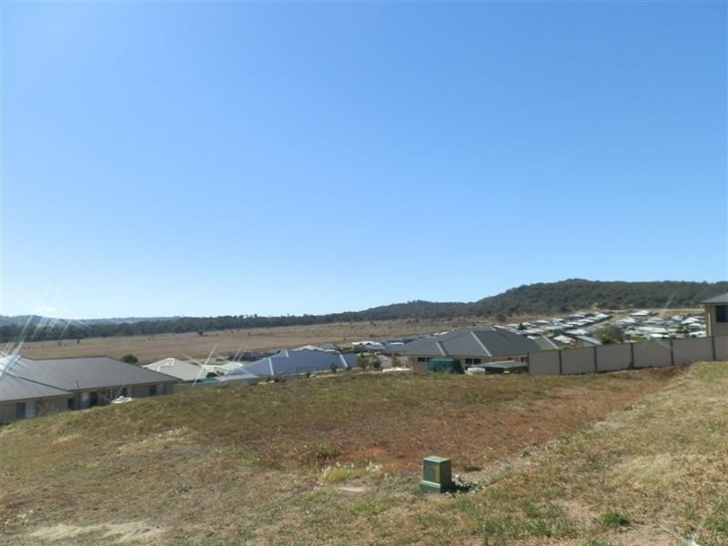 8 Carla Crescent, Westbrook QLD 4350