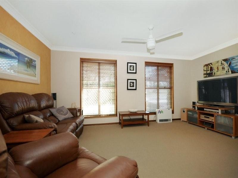 490 West Street, Kearneys Spring QLD 4350