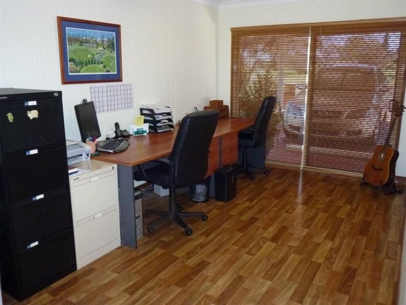 490 West Street, Kearneys Spring QLD 4350