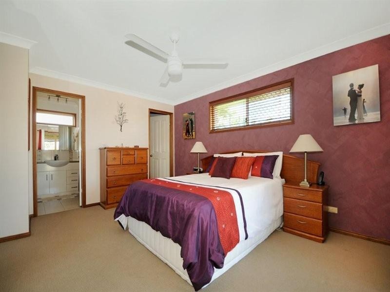 490 West Street, Kearneys Spring QLD 4350