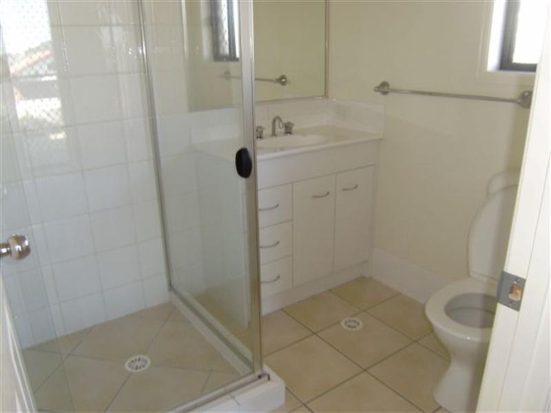 16 Wareena Crescent, Glenvale QLD 4350